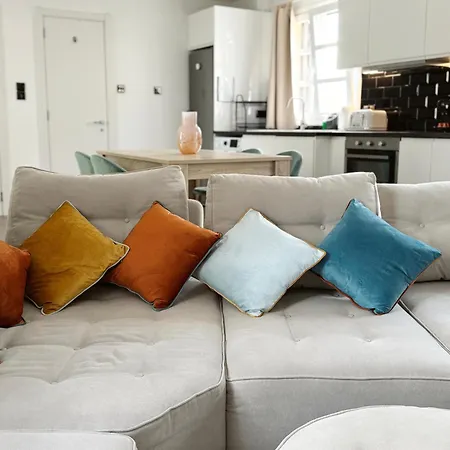 Ultimate Centre Penthouse With Large Terrace - Grand House